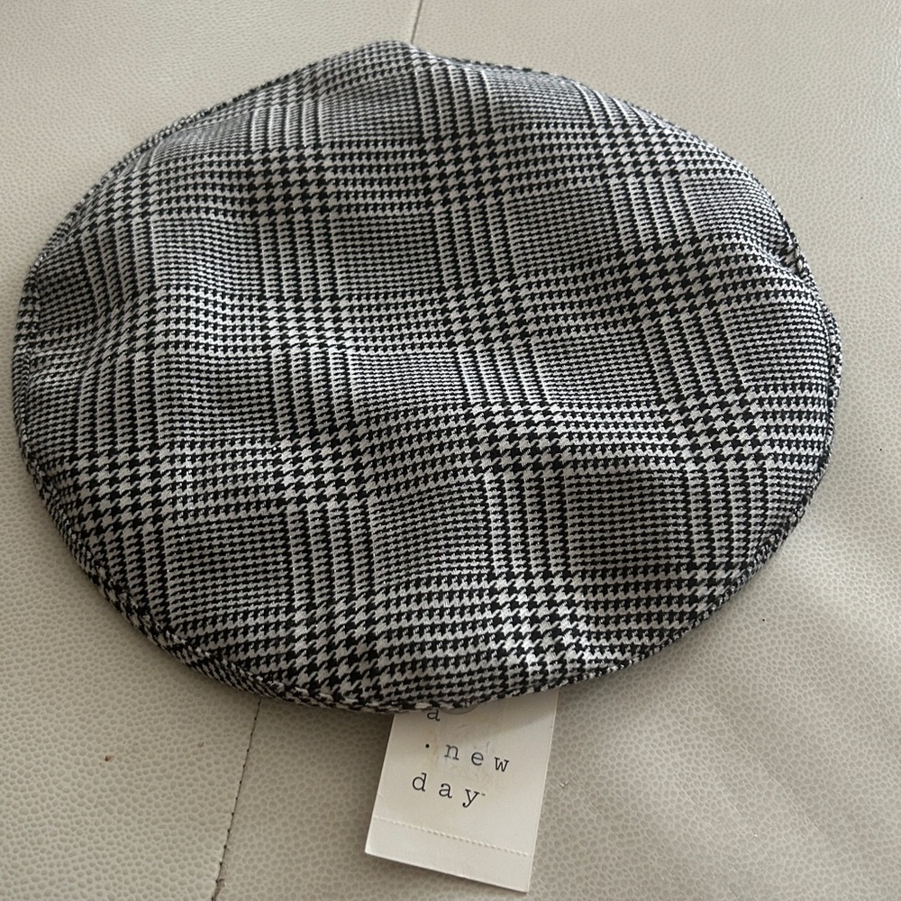 A New Day Beret NWT Sparkle Houndstooth Hat Black White Cap Checkered Classic